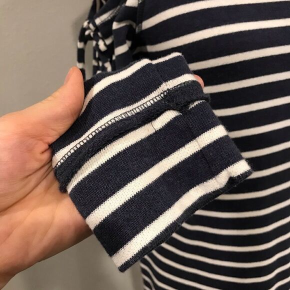 Striped cold shoulder long sleeve dress - Picture 7 of 12